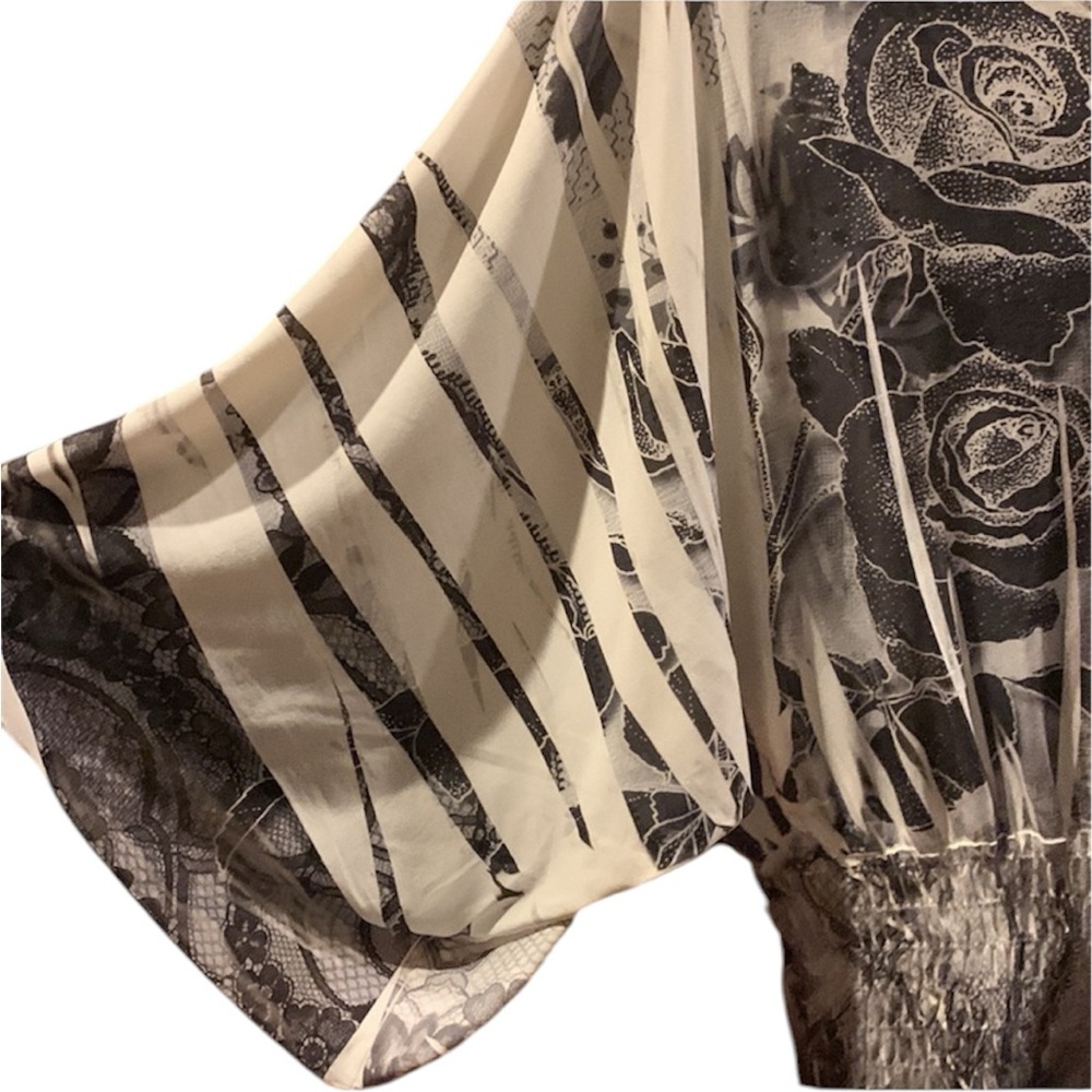 Design Works Rose Print Ruched Blouse - Picture 5 of 5